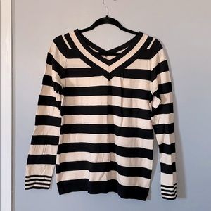 Versatile v-neck sweater